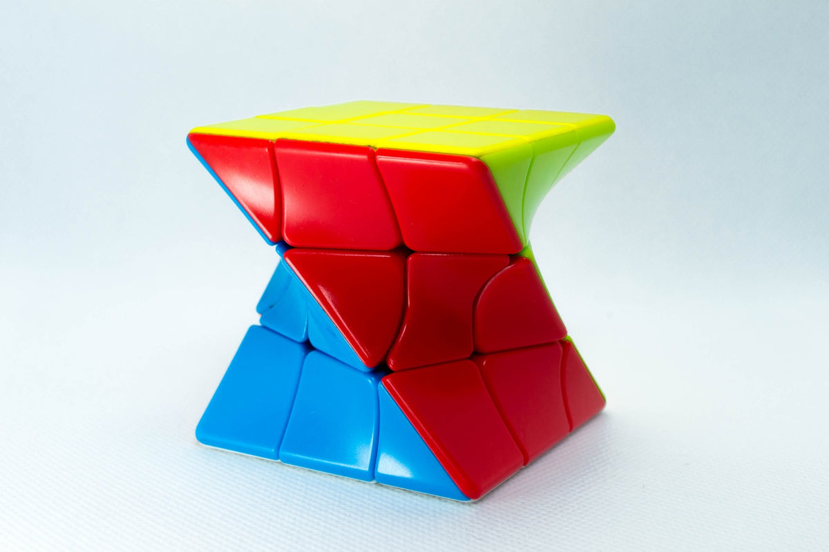 Twisty cube - Cubingisrael קובייה הונגרית ISRAELICUBES RUBIKSCUBE קוביות מקצועיות מגנטית קיוברים מקצועיים CUBESHOP SPEEDCUBESHOP SCS CUBEZZ ZCUBE THE CUBICLE RUBIKS רוביקס חברה ייצור משלוחים קורונה סגר כל הארץ בת ים תל אביב רמת גן ירושלים ראשלצ חולון אזור בית דגן נתניה כפר שמריהו הרצליה ילדים חושבים מגדלים הורים מתעניינים ילדים חושבים ביחד משחקי חשיבה משחקי זיכרון לילדים חנות צעצועים הוד השרון חנות צעצועי מחשבה וזיכרון חוגים סדנאות פיתוח קוארדינציה אצל ילדים